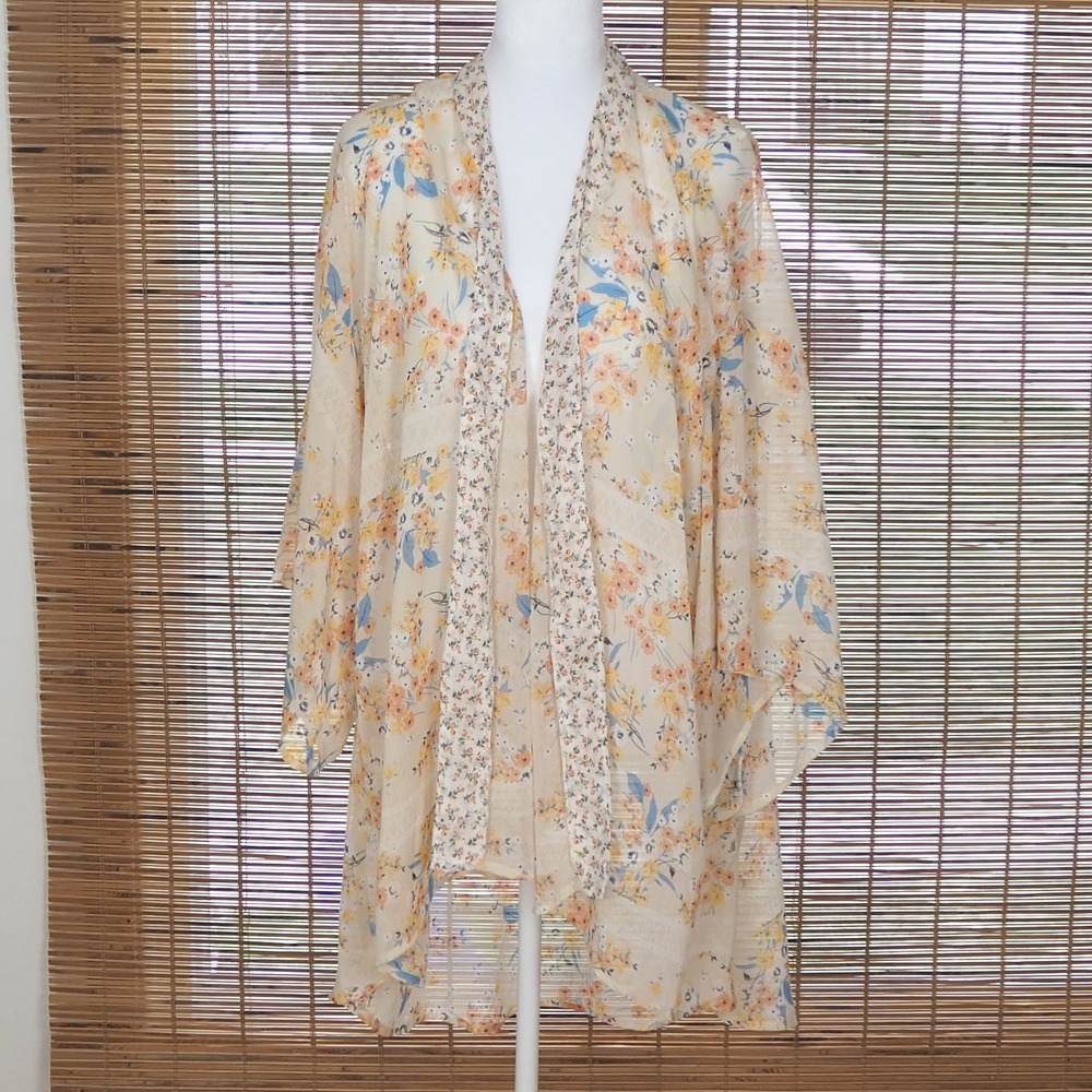 Band of Gypsies Kimono Cardigan Womens XS/S Floral Sheer High Low Boho Cover‎ Up